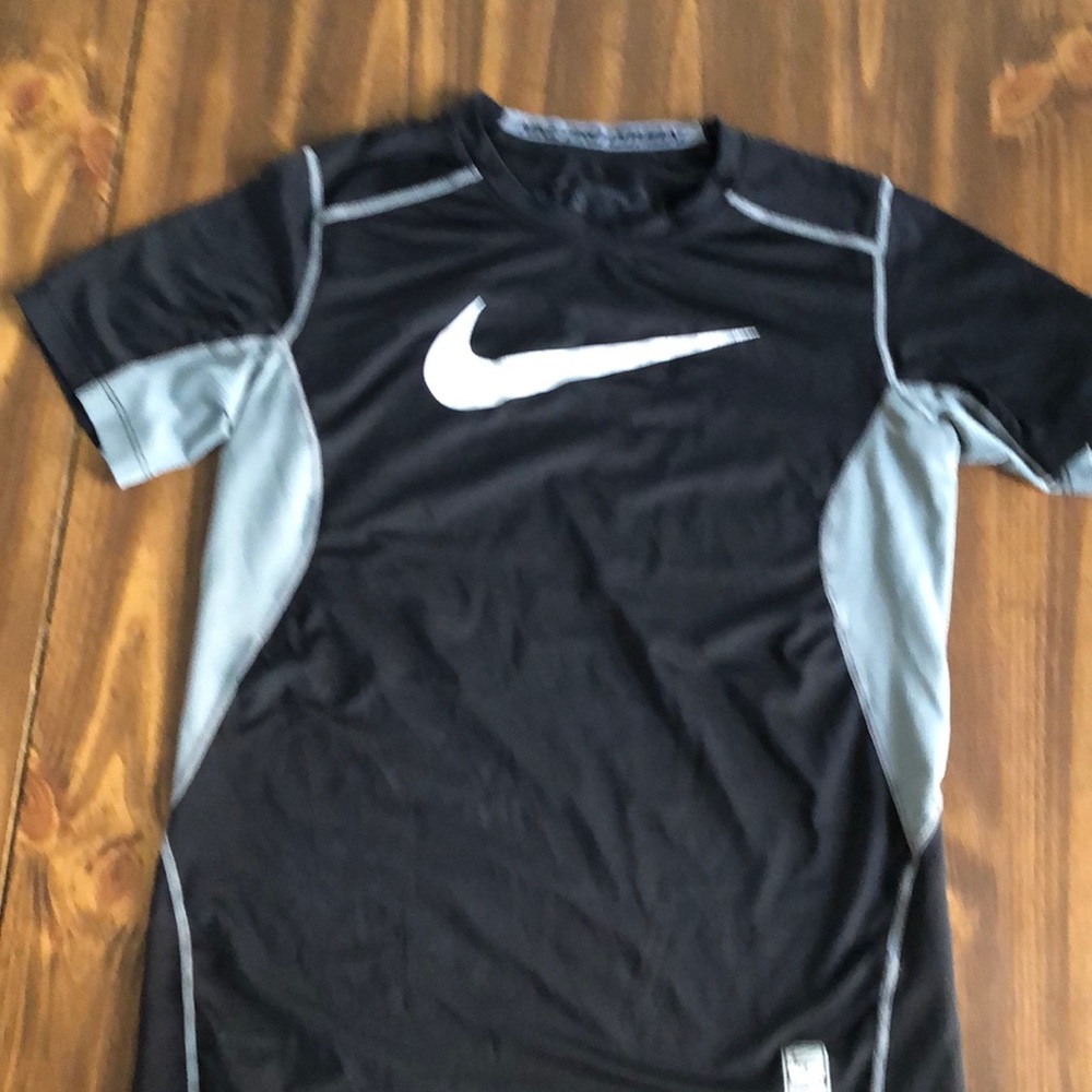 Boys Nike pro combat athletic t-shirt YL
